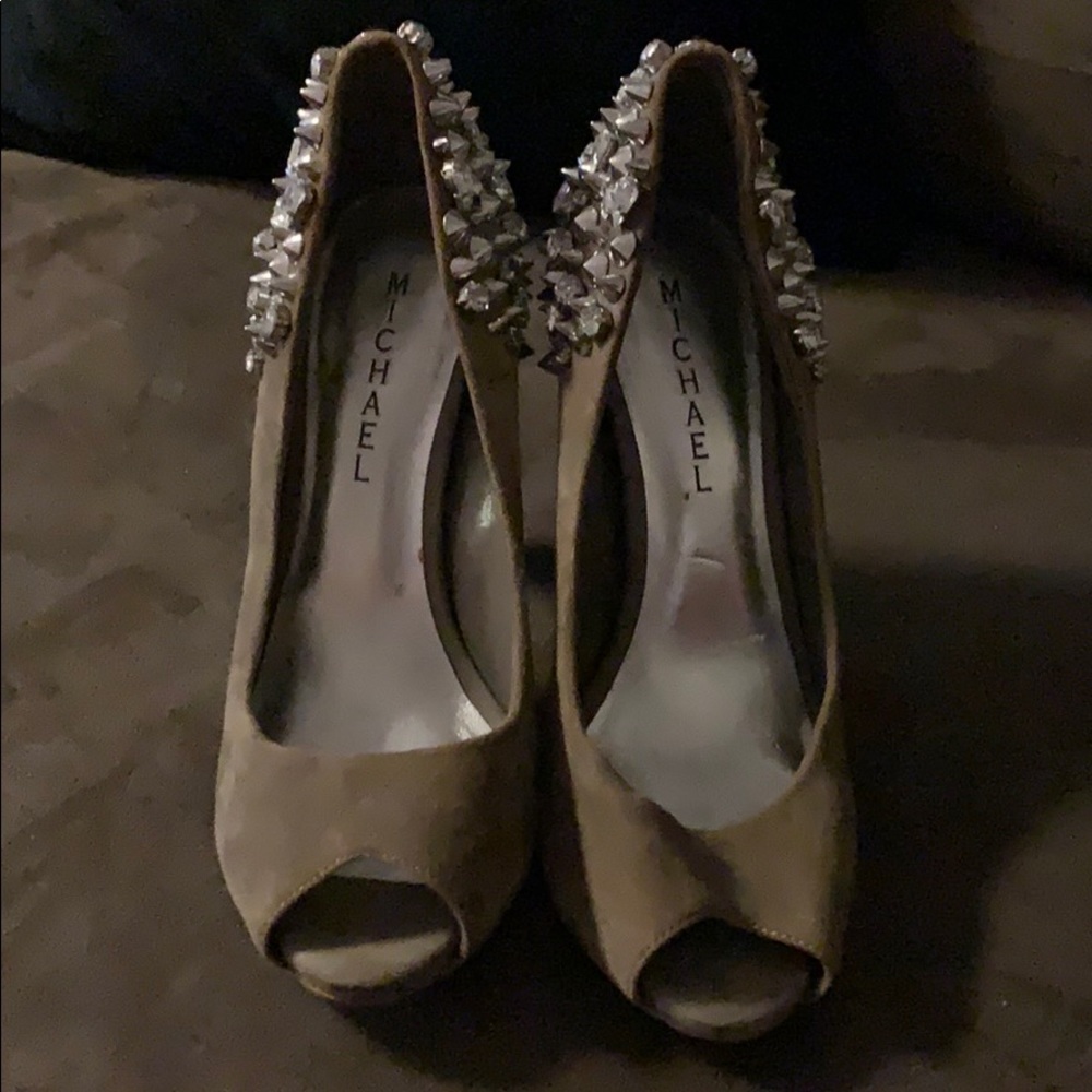 Size 8 Michael spiked peep toe heels